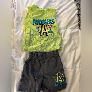 Disney Marvel Avengers 2 piece set for boys 3T EUC